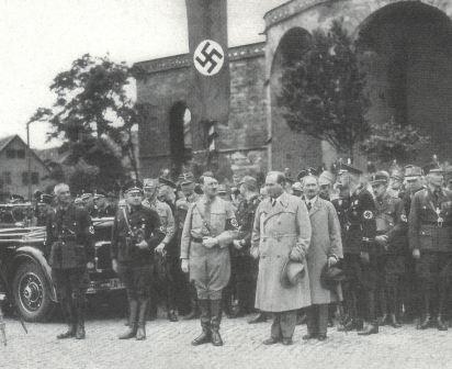Datei:HitlerDom.jpg