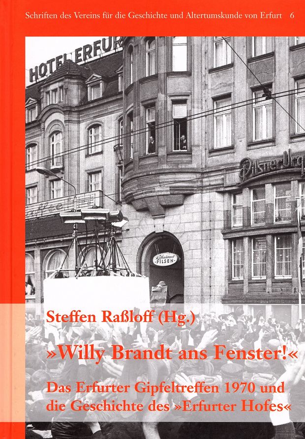 Willy Brandt ans Fenster