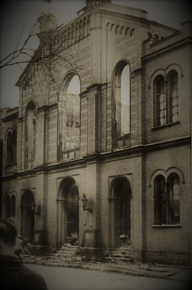 Datei:SynagogeErfurt1938.jpg