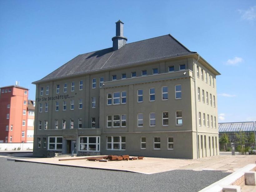 Topf und Söhne Denkmal